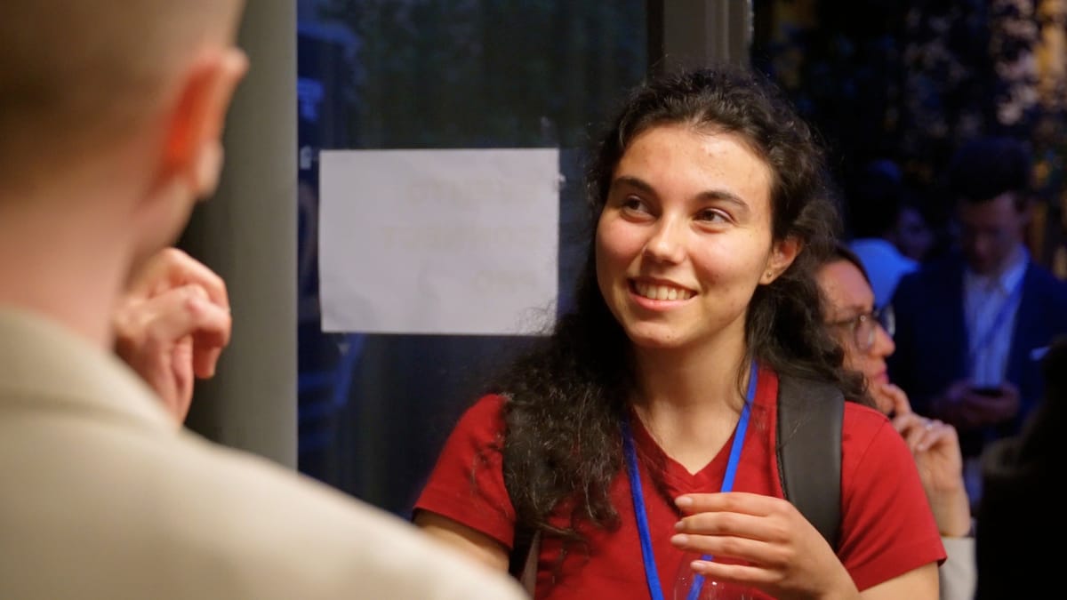 Una partecipante durante il networking